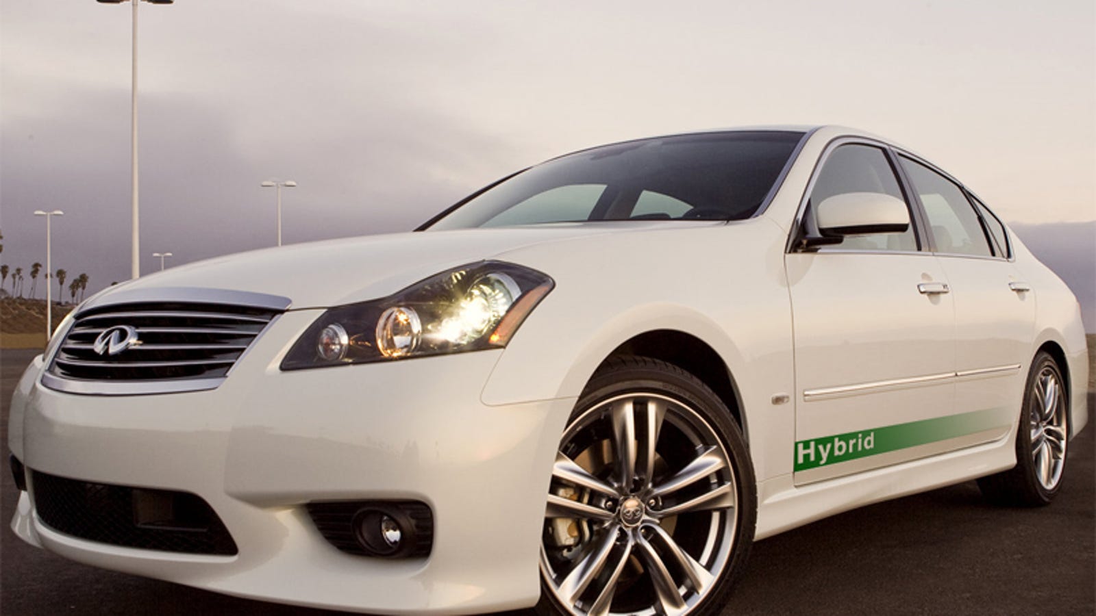 Hybrid Luxury Sedan In Infiniti S Future