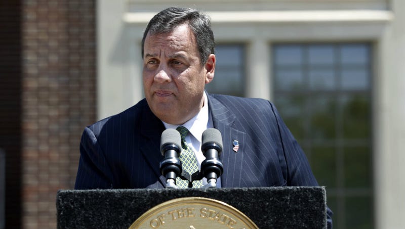 Illustration for article titled Chris Christie Vetoes Bill That Would've Kept Domestic Abusers From Having Guns