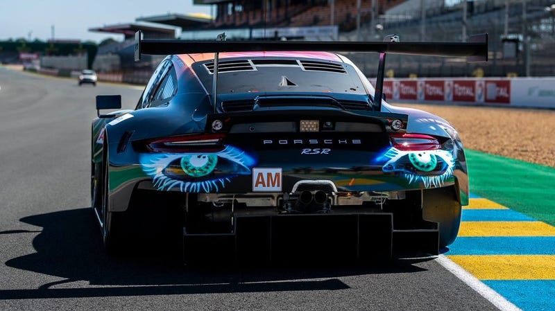 Illustration for article titled The Porsche 911 RSR Has Eyes