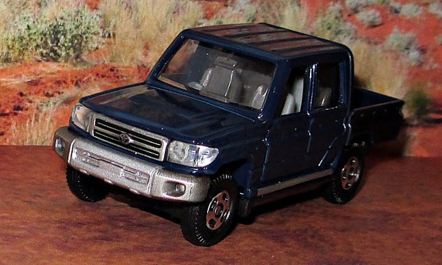 New Tomica Land Cruiser has arrived!