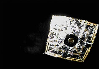 Illustration for article titled Japan's Space-Surfing Solar Sail Photographed For First Time