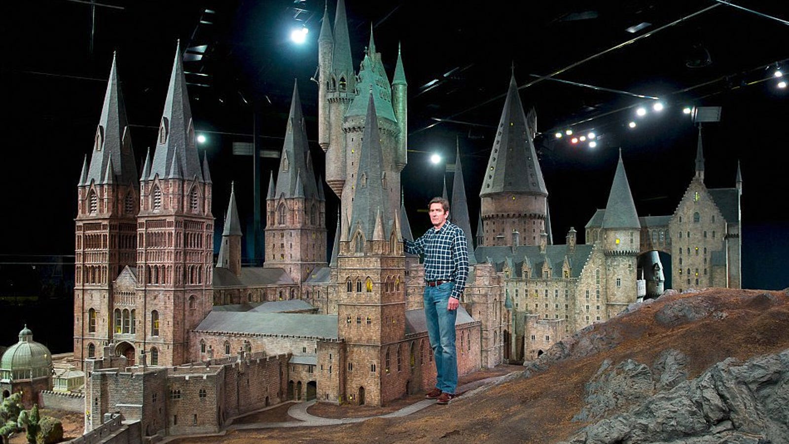 harry potter castle and figures