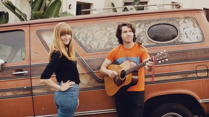 Illustration for article titled Starry-eyed duo La Sera’s new record is pretty but defanged