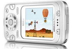 Illustration for article titled Sony Ericsson F305 Phone With Motion Gaming First Impressions (Verdict: Underwhelming)