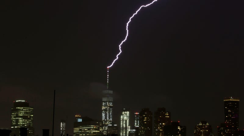 Illustration for article titled Thunderstorms, 70 MPH Winds Could Affect Up to 52 Million People in the Northeast Today