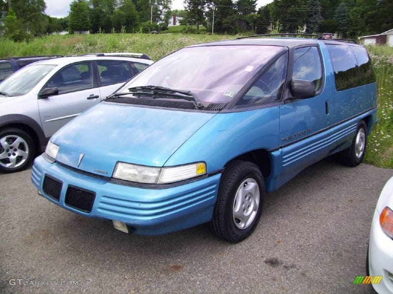 Illustration for article titled The early 1990s Pontiac Trans Sports look like Herbert from Family Guy