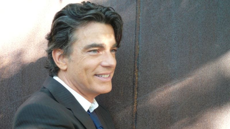 Illustration for article titled Peter Gallagher honors his icons… through song!