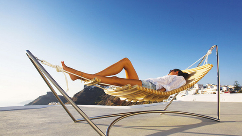 Illustration for article titled Only the One Percent Can Burn Their Money on This Hoity Toity Hammock