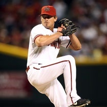 Illustration for article titled Wife Of Pitcher Scott Schoeneweis Found Dead