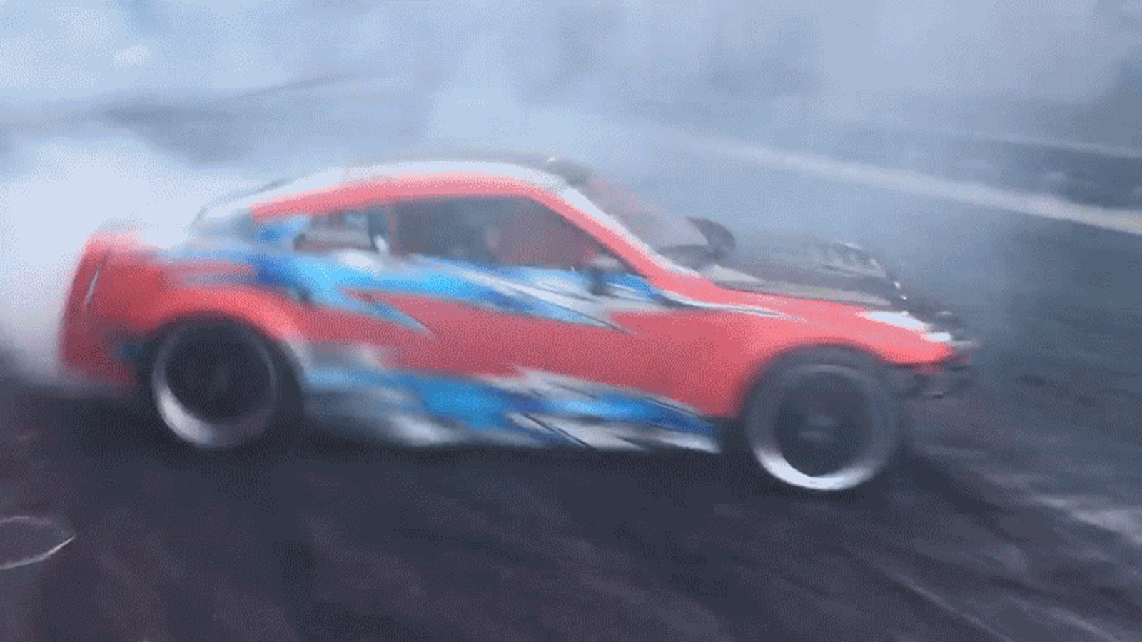 Watch A 1 000 Hp Nissan Gt R Slay Its 21 Inch Tires