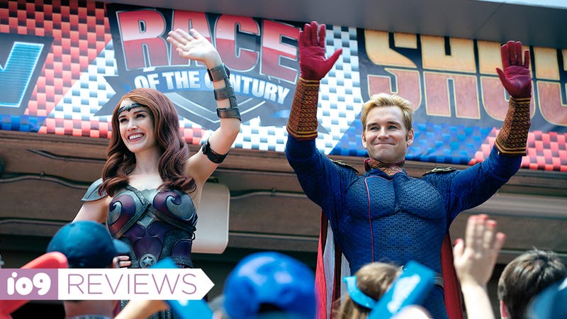Dominique McElligott as Queen Maeve and Antony Starr as Homelander.