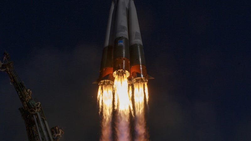 Illustration for article titled Cómo es caer 50 kilómetros a la Tierra después de que tu cohete falle y sobrevivir al “viaje”, según uno de los astronautas de la Soyuz