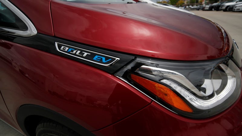 Illustration for article titled GM Claims Electric Cars Will Be the Same Price As Gas Cars 'A Lot Sooner Than People Think'