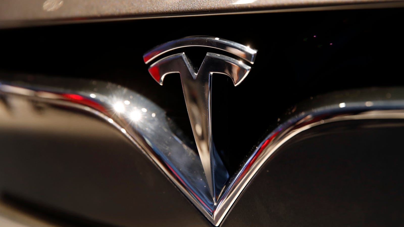 James Murdoch, Son Of Rupert, Likely to Replace Elon Musk as Tesla Chairman: Report