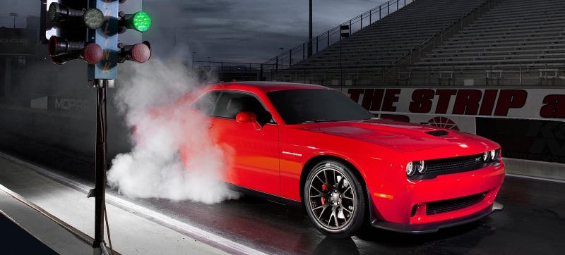 Illustration for article titled The 707 HP Dodge Challenger SRT Hellcat Is A 10-Second Car