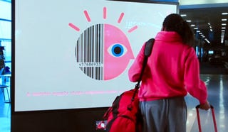 Illustration for article titled IBM Ad Changes Color To Match Your Outfit