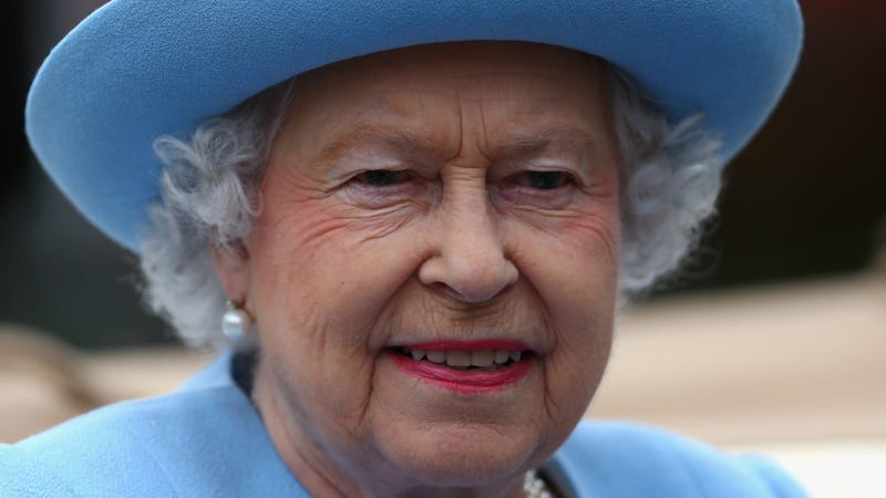 Illustration for article titled Why The Queen Of England Doesn't Carry A Passport