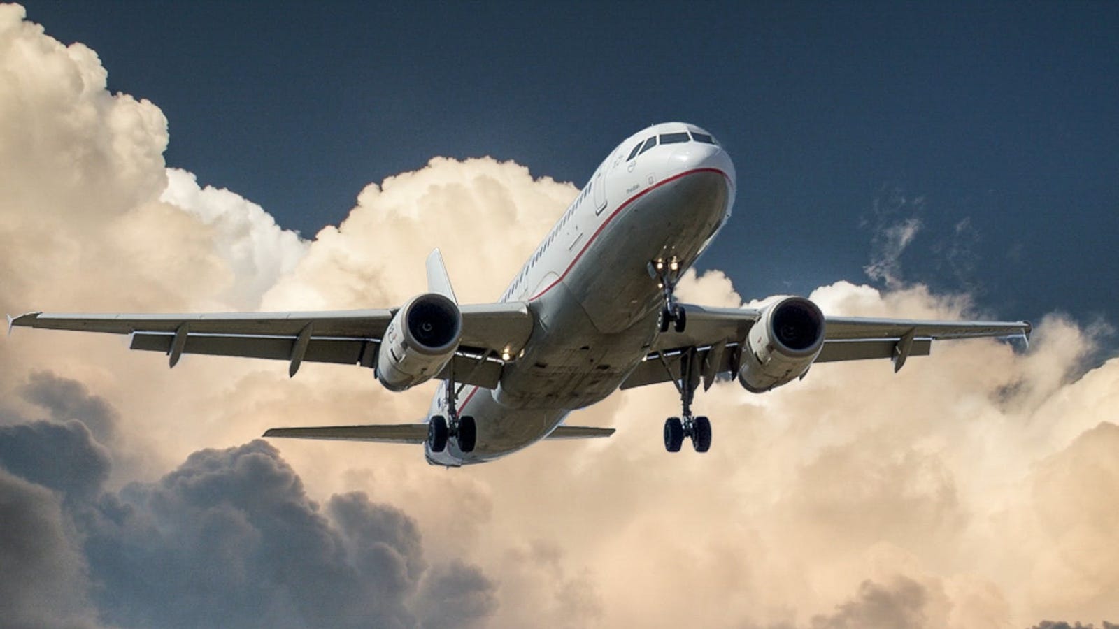 The Best Time to Book Flights, Based on 917 Million Airfares