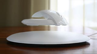 Illustration for article titled Is this hovering computer mouse real or fake?