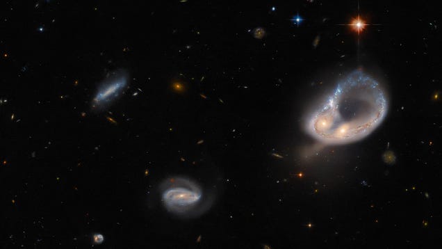 El telescopio Hubble consigue capturar una rara colisión entre galaxias