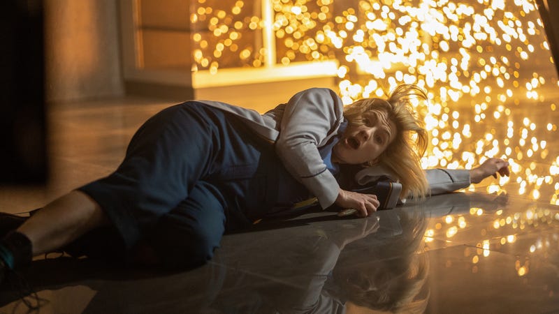 Illustration for article titled Doctor Who is full of fireworks in its exhilarating New Year’s Day special