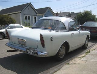 Illustration for article titled 1962 Sunbeam Alpine
