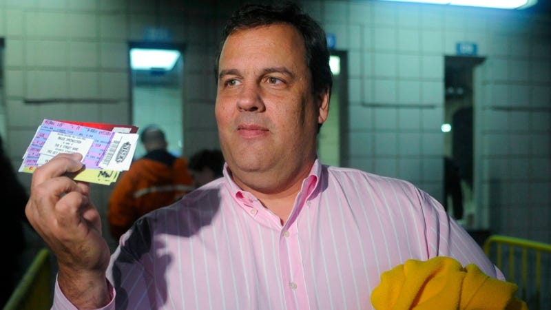 Illustration for article titled Chris Christie Probably Got Lap-Band Surgery So You'll Vote For Him