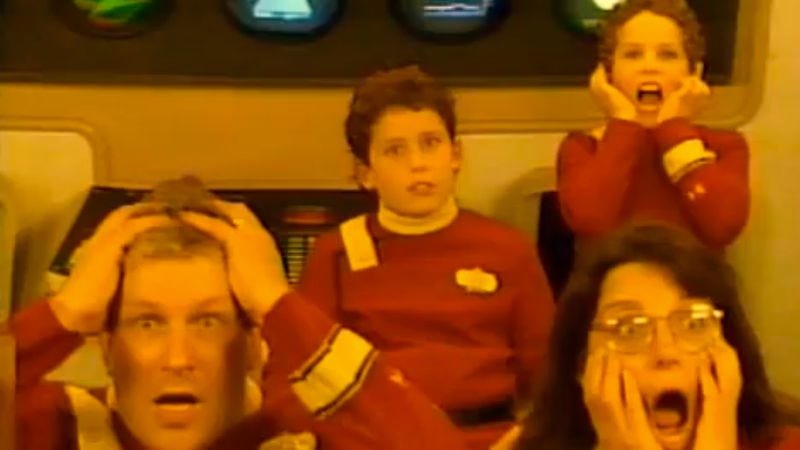 Illustration for article titled Combine the awkwardness of a family vacation with Star Trek in these utterly fantastic vintage videos