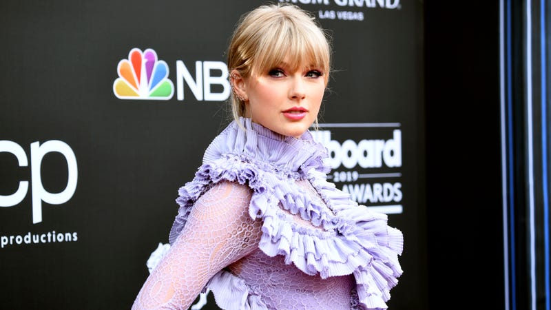 Illustration for article titled Blame Game of Thrones for Taylor Swift's Reputation