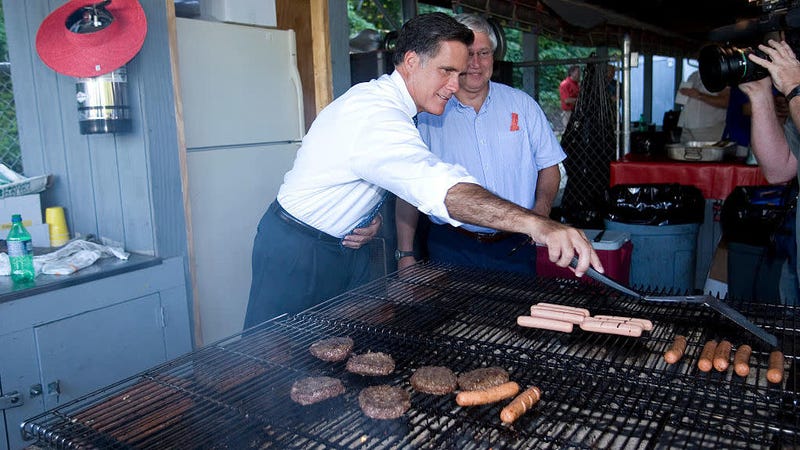 Illustration for article titled Real human being Mitt Romney wants to remind you that "hot dog is my favorite meat"