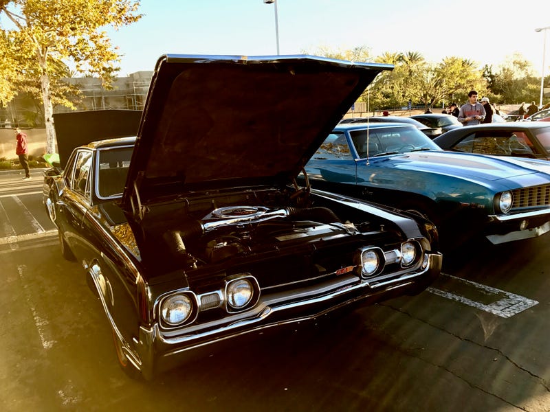Illustration for article titled Cars and Coffee, Aliso Viejo - Dec 3, 2016 (HUGE PHOTODUMP)