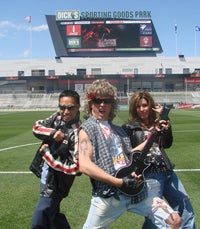 Illustration for article titled Major League Soccer Gets Guitar Hero Tourney Half-Time Show