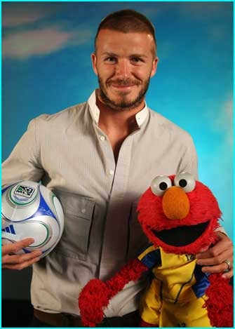 Illustration for article titled David Beckham Deserves An Imaginary Nobel Peace Prize