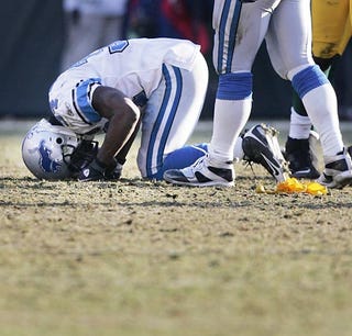Illustration for article titled This Pretty Much Sums Up What 0-16 Looks Like