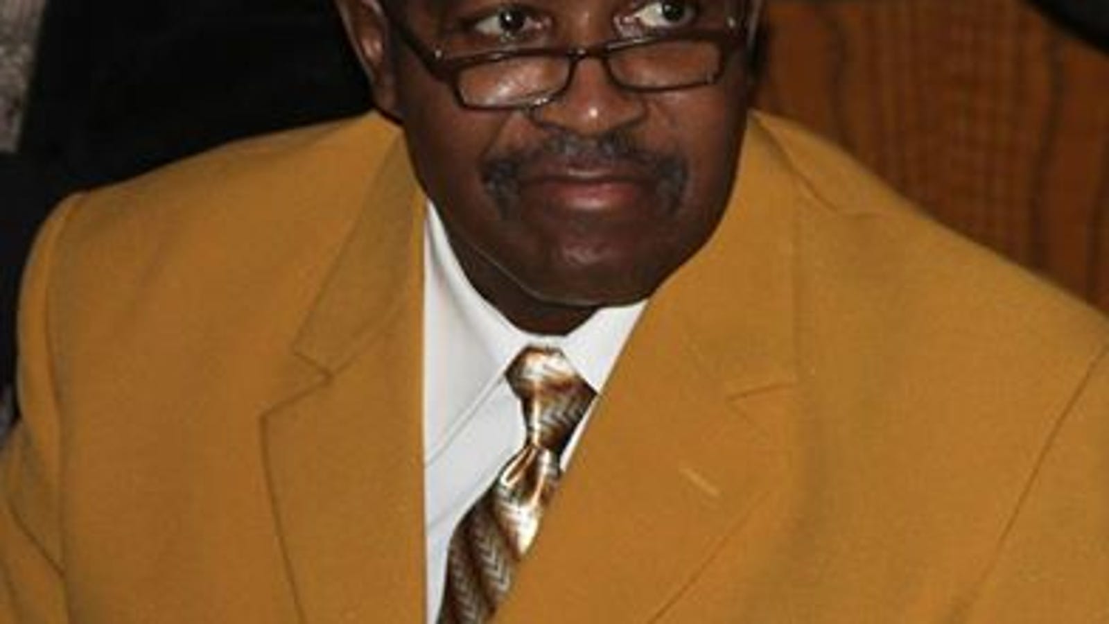 Va Beach S 1st African American Firefighter Dead At 66