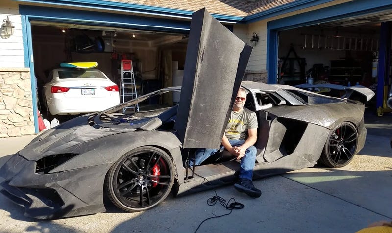 Illustration for article titled Este hombre y su hijo de 11 años imprimieron un Lamborghini Aventador en 3D