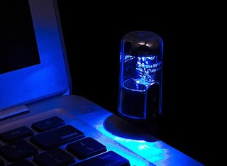 Illustration for article titled Glowing Vacuum Tube Is Actually a USB Sound Card