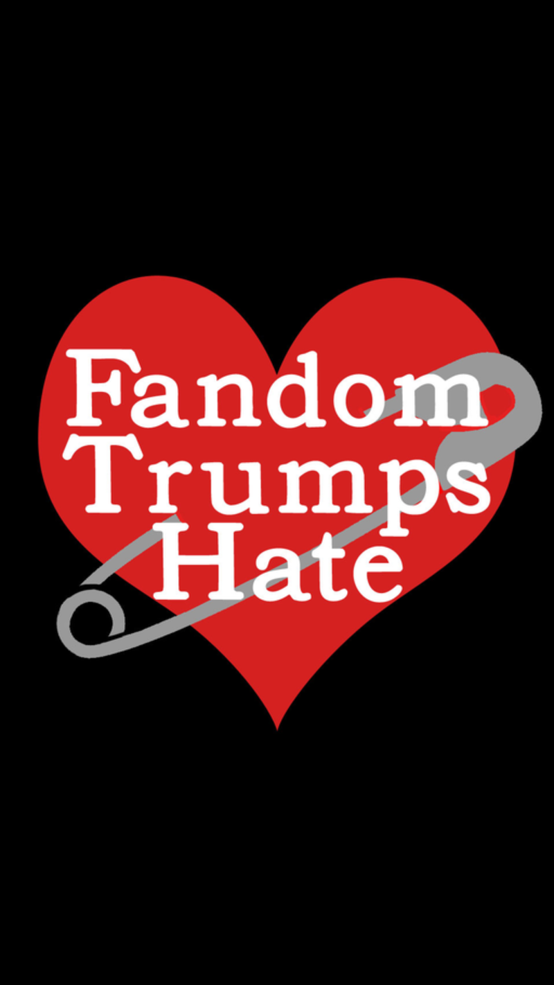 Illustration for article titled Fandom Trumps Hate Charity Auction