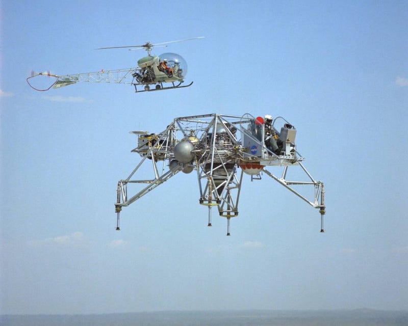 Illustration for article titled These Metal Spiders Taught Astronauts to Land the Lunar Module on the Moon