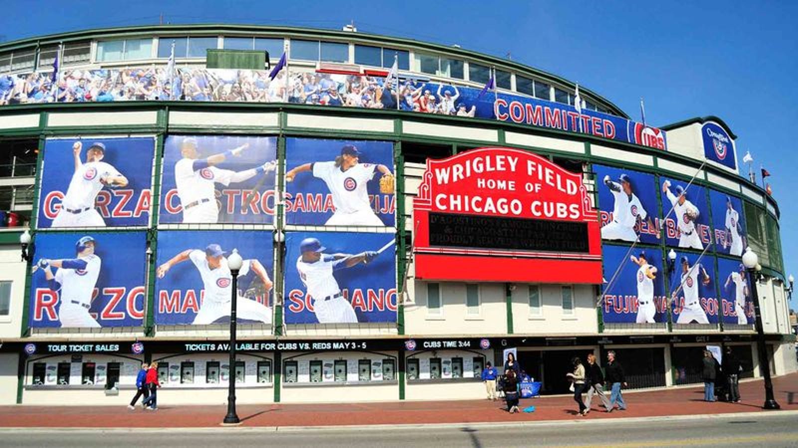 Wrigley Field Jumbotron To Offer Cubs Fans Distraction