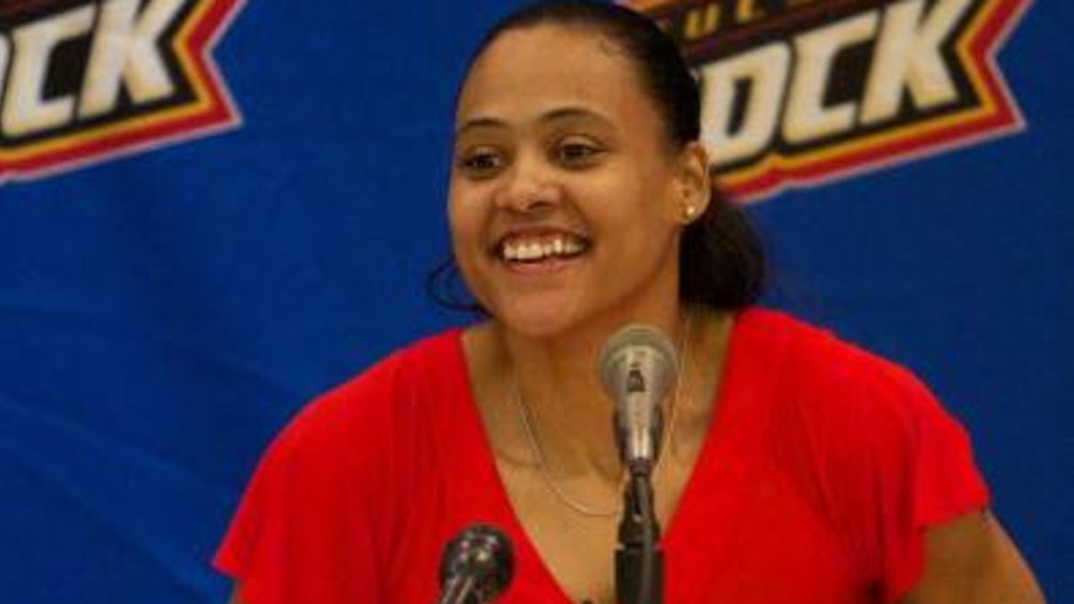 Marion Jones at a Tulsa Shock presser (Rich Crimi/NBAE via Getty Images)