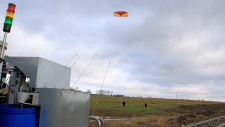Illustration for article titled Could stunt kites be the future of wind energy?