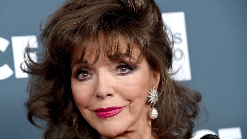 Illustration for article titled Joan Collins Believes a Friendly 'Little Fly' Might Be Jackie Collins Reincarnated