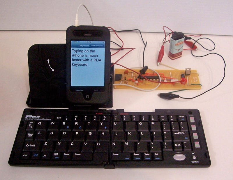 Hackers add external ir keyboard to iphone without jailbreaking