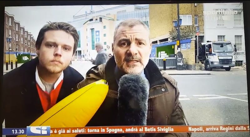 Illustration for article titled Man Improves Live Transfer Deadline Day Report With Enormous Inflatable Banana