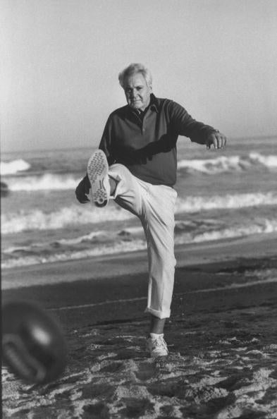 Illustration for article titled Pat Summerall Dead At 82