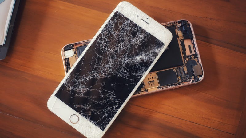 Illustration for article titled Where to Get Your Out-of-Warranty iOS Device Fixed