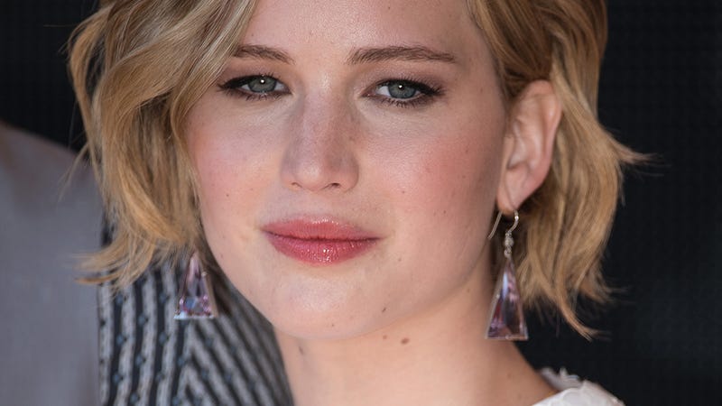 Illustration for article titled Jennifer Lawrence Went to a Coldplay Show and Knew Every Word