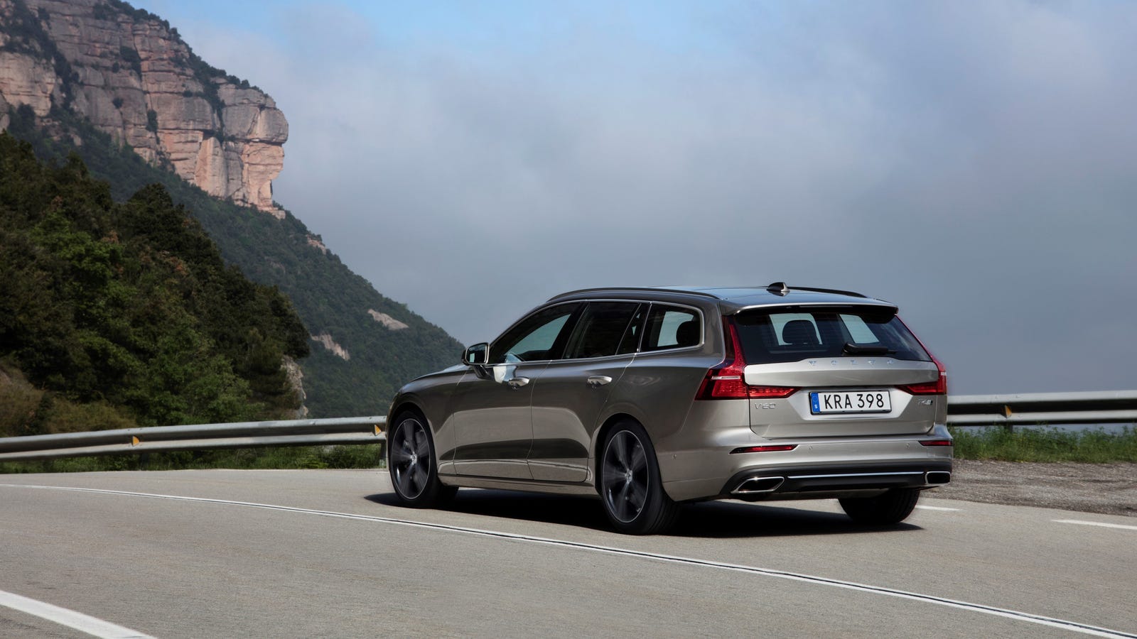 Volvo Wants To Make Its Non Rwd Cars Feel More Like Rwd Cars