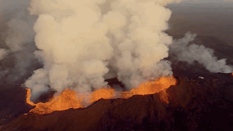 Watch the Bárðarbunga Eruption From Inside the Volcano